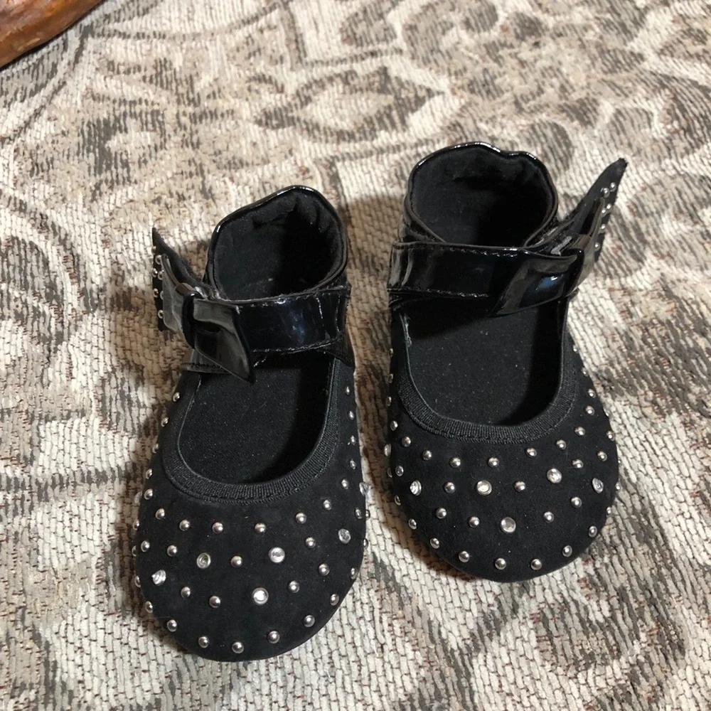 Stuart Weitzman Formal Black Studded Infant Shoes with Bow